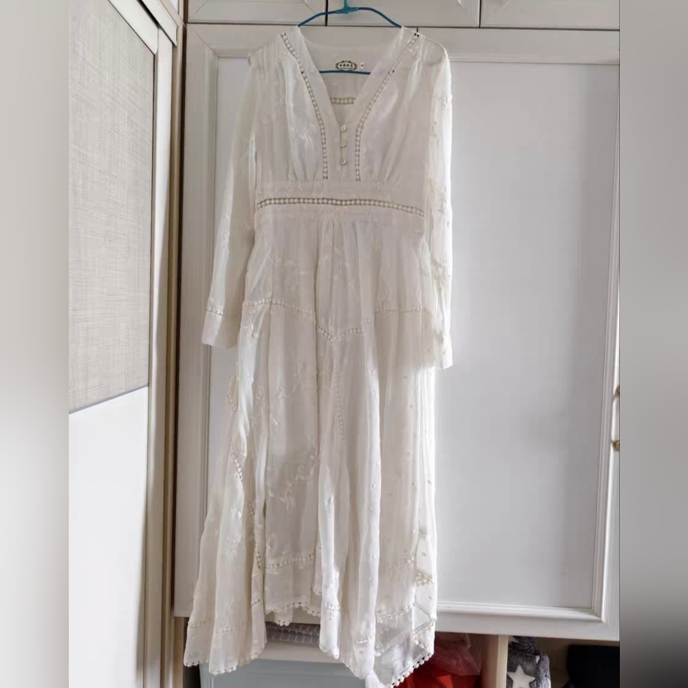 Elegant White Maxi Dress